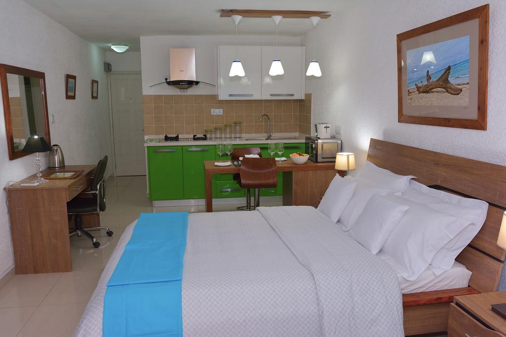 Silverleaf Service Apartments Flic-en-Flacq Extérieur photo